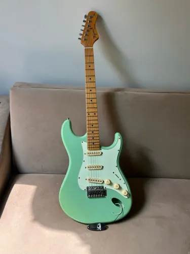 Guitarra Tagima TW 530 + kit de cordas e cabo pra amplificador