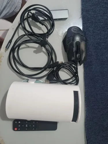 PROJETOR HY300