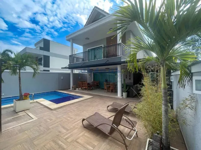 Casa ''porteira fechada'' 4 suítes com 356m² em condomínio tradicional no Recreio