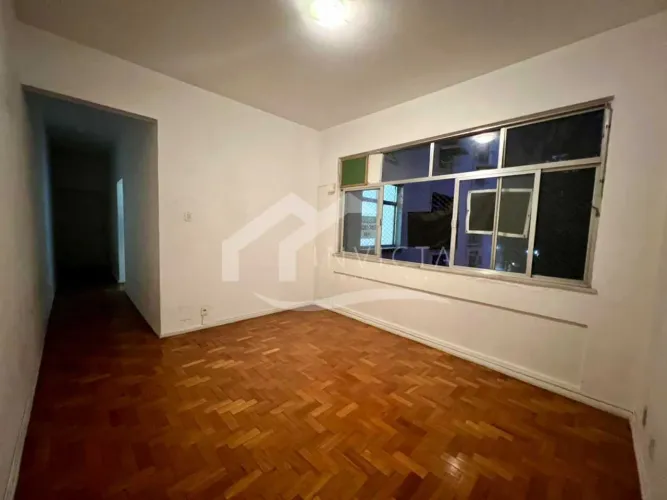 OPORTUNIDADE DE QUARTO E SALA EM BOTAFOGO