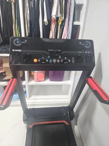 VENDO UMA ESTEIRA GENIS FITNESS 