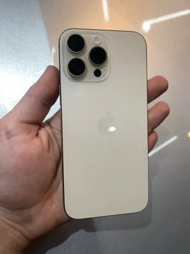 OPORTUNIDADE iPhone 16 pro max 256gb