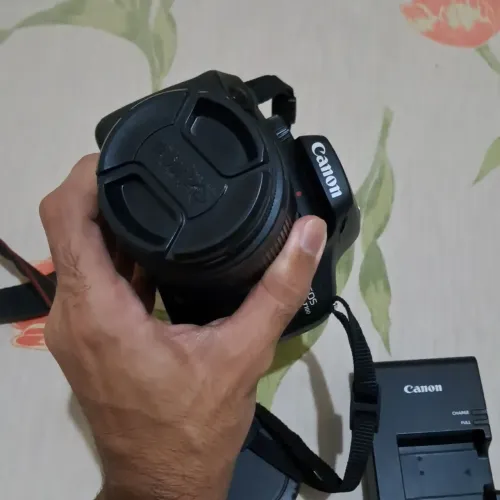 Canon EOS Rebel T100