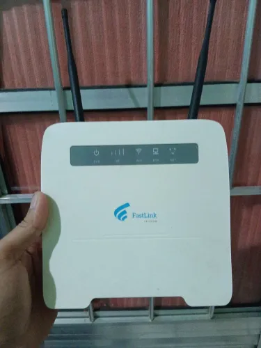 Modem/Roteador 4G FLT718