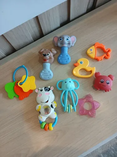 Kit brinquedos infantil mordedores e chocalhos