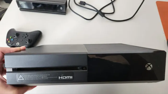 XBox One original + Kinect + 2 controles