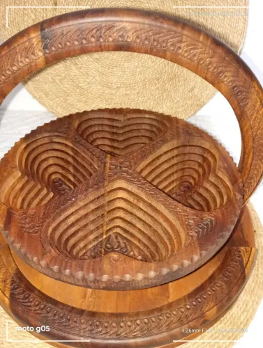 Fruteira coração madeira formato circular italiana 