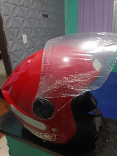Capacete novo
