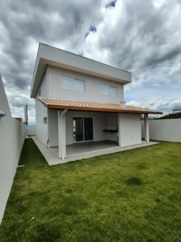 Sobrado para venda tem 180 metros quadrados com 3 quartos em Caçapava Velha - Caçapava - S