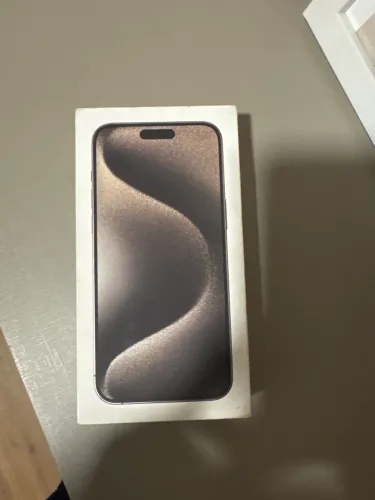 Caixa de iPhone 15 pro max