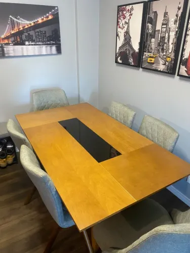 Mesa jantar com seis cadeiras