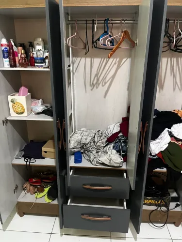Vendo esse guarda-roupa 