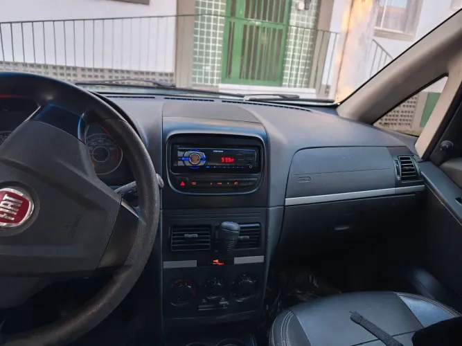 Fiat Idea Attractive 1.4 Fire Flex 8V 5P 2013