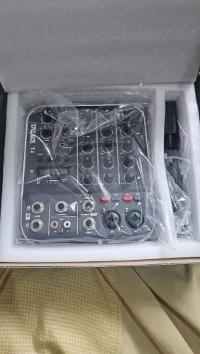 TKLBLS Mini Mixer de Áudio Portátil 4 Canais com Bluetooth e USB para Música e Podcast