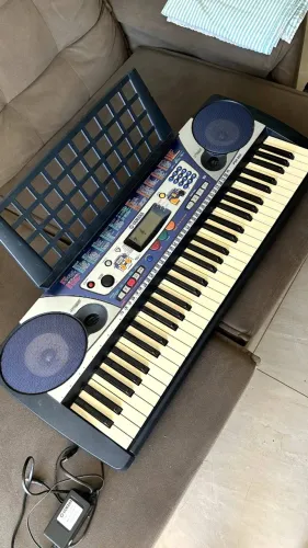 Teclado Yamaha PSR-260 