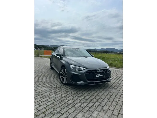 Audi A3 Sed. Perform. Black 2.0 TFSI S-tronic 2025