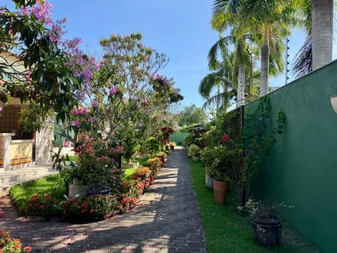 Vende-se linda casa em Condomínio Fechado em Meaípe - Guarapari/ES