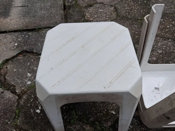 Banqueta de plástico