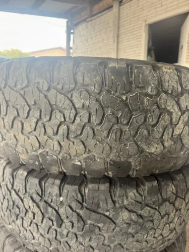 Pneu BF