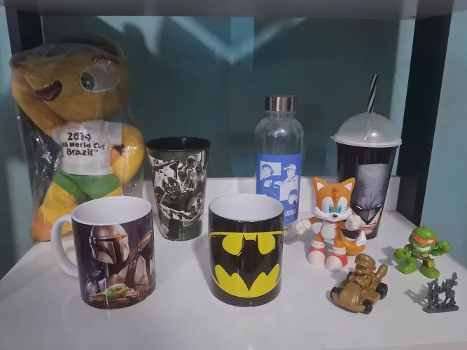 Super lote Geek canecas , garrafas , personagens etc