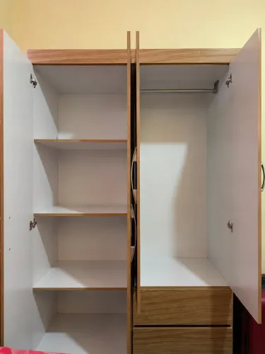Vendo guarda-roupa solteiro 