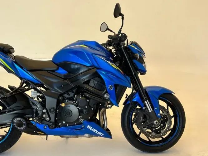 SUZUKI GSX-S 750
