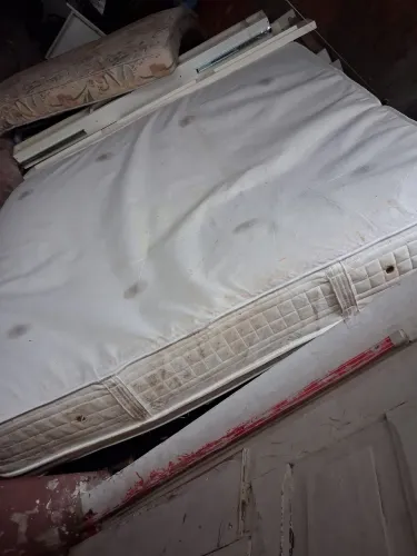 Cama e colchão
