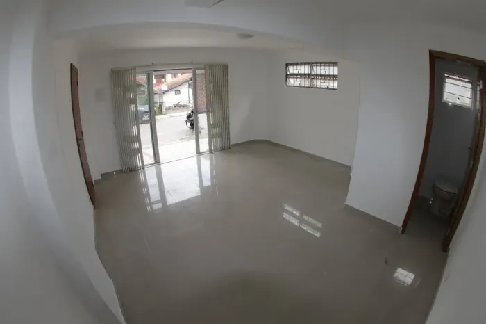 Sala comercial em Meia Praia - Itapema