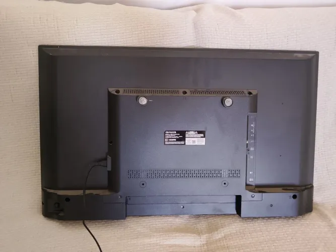 Televisão Aiwa 32 polegadas semi-nova