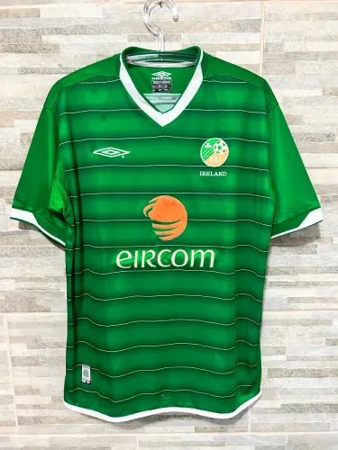 Camisa retrô futebol verde Umbro Irlanda L