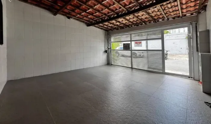 Vendendo Casa na M Norte perto do supermercado Martinez