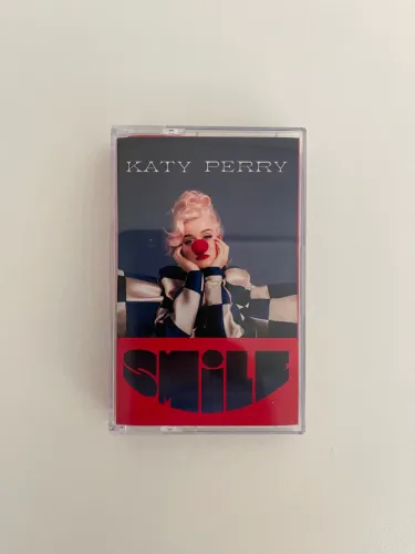 K7 Katy Perry Smile