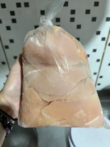 Peito de frango sem osso  15 o kg