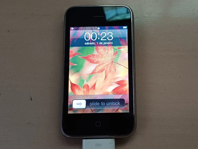 iPhone 3G (2008)