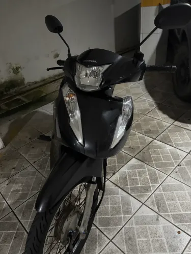 Biz 110 pouco usada