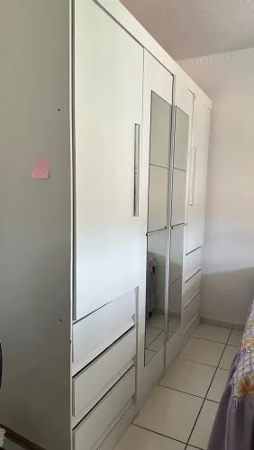 Guarda-roupa de casal