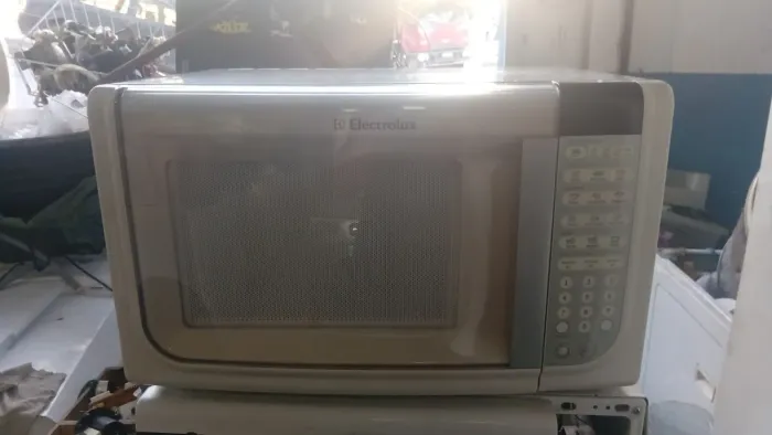 Micro-ondas Electrolux MEF41 31L 127v
