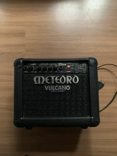 Amplificador Meteoro Space Junior 35GS 35w