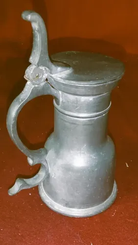 antigo porta azeite galheteiro em estanho com tampa tankard década de 50 peça marcada *