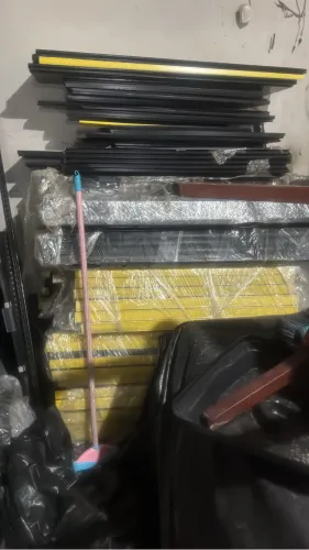 Bandejas preta para gondolas e prateleiras
