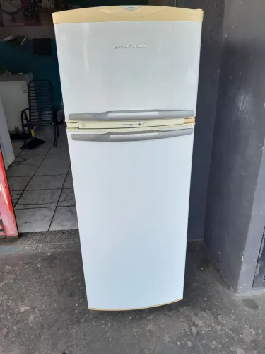 Geladeira Brastemp frost free. Ja incluso a entrega se for Rio preto 17. *