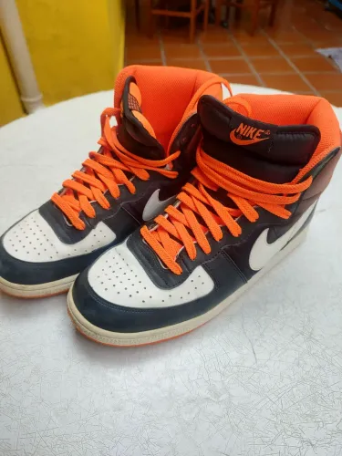 Nike Cano Alto Laranja, Branco e Preto | Tênis Masculino Nike Usado 