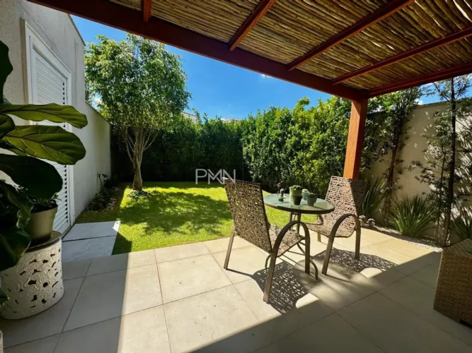 Sobrado à venda em Campinas, bairro da palmeiras, com 4 quartos, com 175 m², Villagio Mart