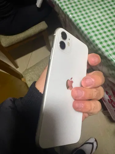 iPhone 11 128gb, não tem um arranhão celular muito novo muito100% original