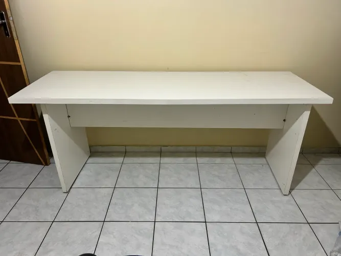 Mesa em MDF reforçado 1,40m - R$400,00