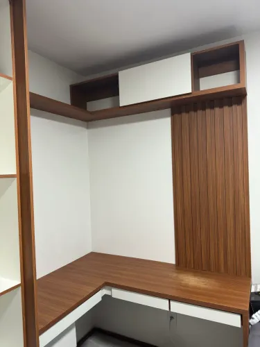 Mesa c/ Gaveteiro volante