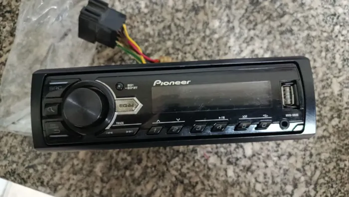 Auto Rádio Pioneer mvh 88 ub