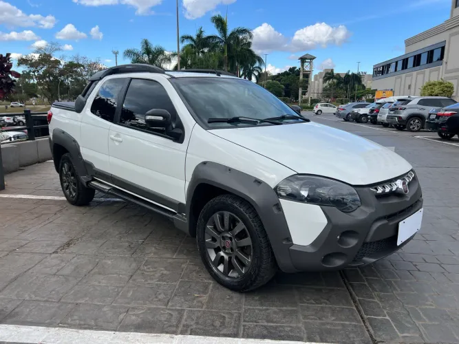 Fiat Strada Adventure1.8/ 1.8 Locker Flex CD 2019