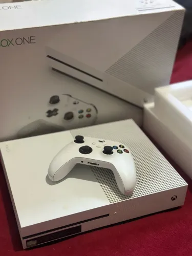 XBOX ONE S 500GB
