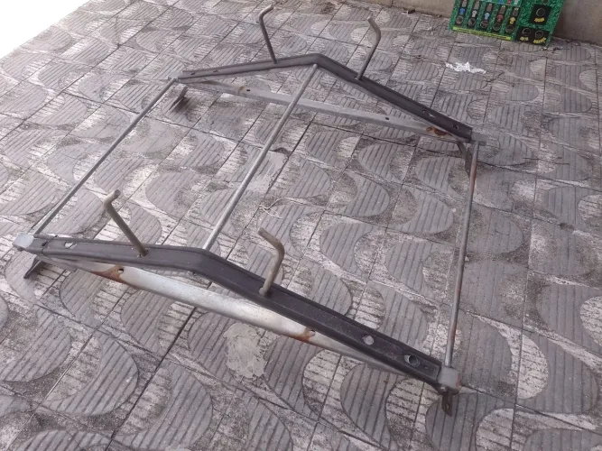 Suporte automotivo para escadas